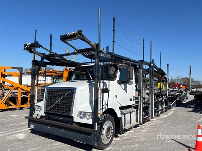 2015 Volvo VAH64200 6x4 Camion transporteur de voitures