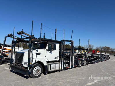 2015 Volvo VAH64200 6x4 Camion transporteur de voitures
