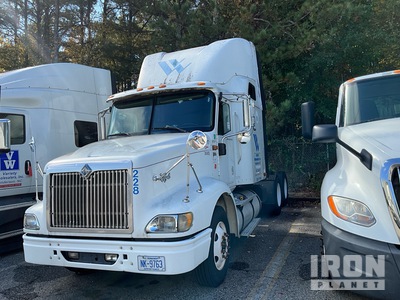 2007 International L9227 6x4 T/A Sleeper Truck Tractor