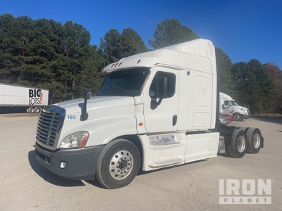 2013 Freightliner Cascadia 125 6x4 T/A Sleeper Truck Tractor
