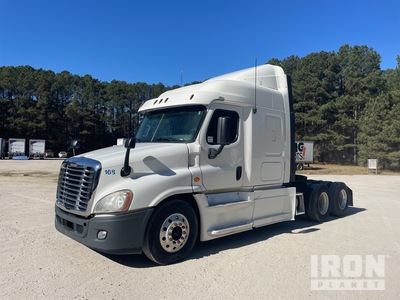 2013 Freightliner Cascadia 125 6x4 T/A Sleeper Truck Tractor