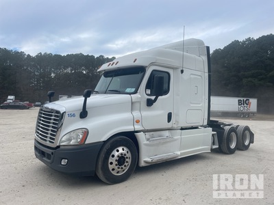 2013 Freightliner Cascadia 125 6x4 T/A Sleeper Truck Tractor