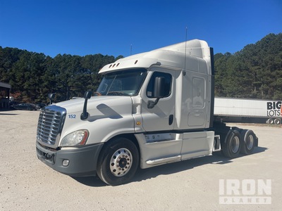 2013 Freightliner Cascadia 125 6x4 T/A Sleeper Truck Tractor