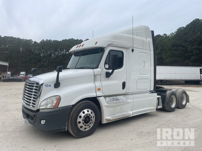2013 Freightliner Cascadia 125 6x4 T/A Sleeper Truck Tractor