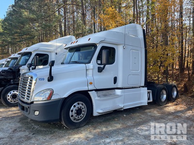 2013 Freightliner Cascadia 6x4 T/A Sleeper Truck Tractor