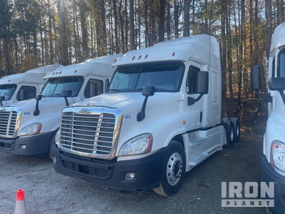 2013 Freightliner Cascadia 125 6x4 T/A Sleeper Truck Tractor
