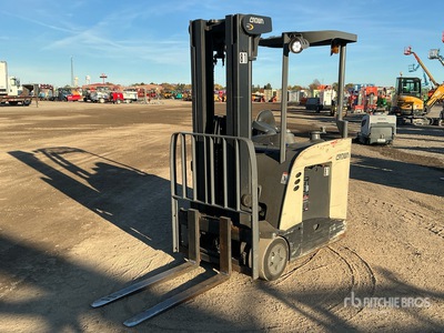 2017 Crown RC5545-40 3800 lb Reach Truck