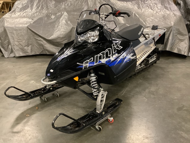 2009 Polaris RMK 700 Snowmobile