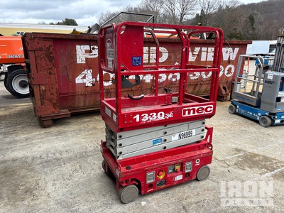 2016 MEC 1330SE Electric Scissor Lift