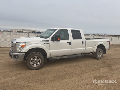 2014 Ford F-350 4x4 Crew Cab Pickup