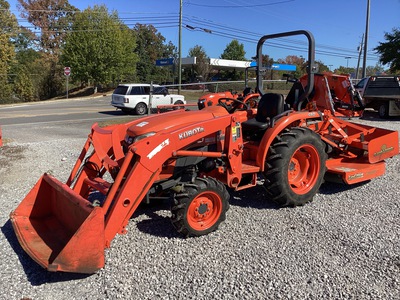 2020 Kubota L3301DT 4WD Tracteur agricole utilitaire