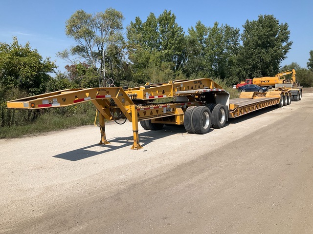 2017 Trail King TK120HDG Tri/A Removable Gooseneck Lowboy Trailer