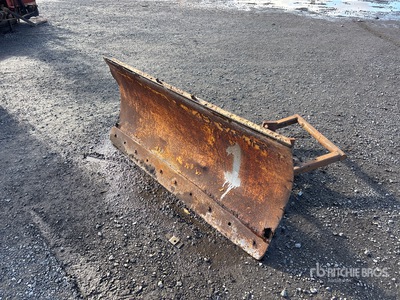 5 ft Hydraulic Reversing Schneepflug - Fits Tractor