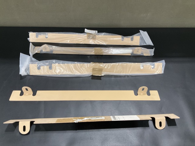 (62) Oshkosh 3846421 Mounting Brackets