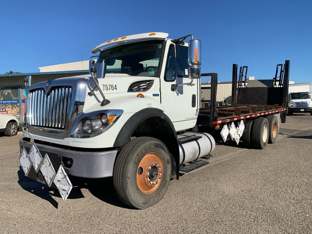2013 International 7400 6x4 Flatbed Truck