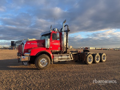 2019 Western Star 4900SB 8x6 تراكتور شاحنة (ثلاثي المحور)