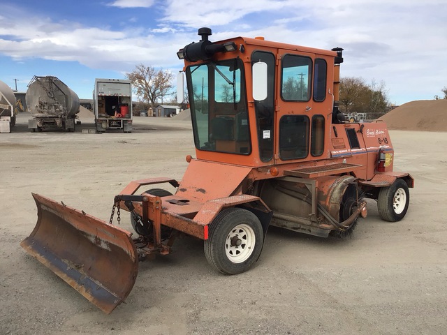 Broce RC350 Self-Propelled Broom