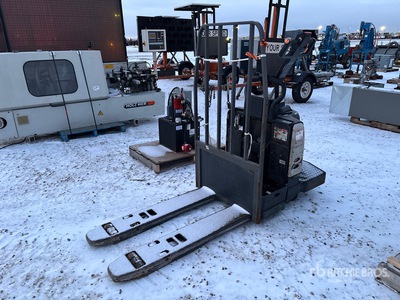 2012 Crown PE4500-60 6000 lb Electric Wózek paletowy (Inoperable)