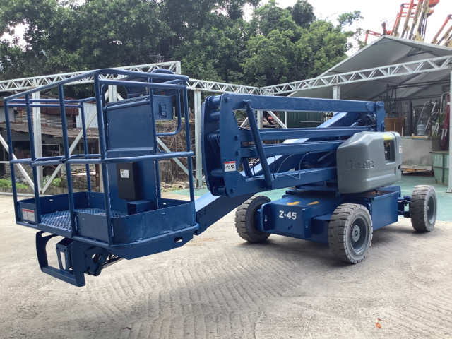 2002 Genie Z45/25DC Electric Articulating Boom Lift 2002 Genie Z45/25DC Electric Articulating Boom Lift