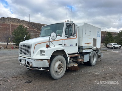 2004 Freightliner FL70 Sweeper Truck
