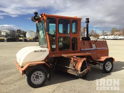 2013 Broce KR350 Self-Propelled Broom