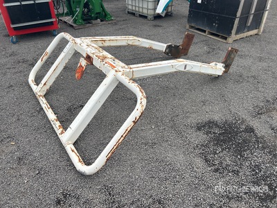 2010 QMW Industries 17477-1 ROPS その他 - 機械部品 - Fits Isuzu FSR 700 Day Cab