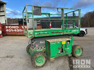 2016 Skyjack SJ6832 RT Diesel 4x4 Scissor Lift