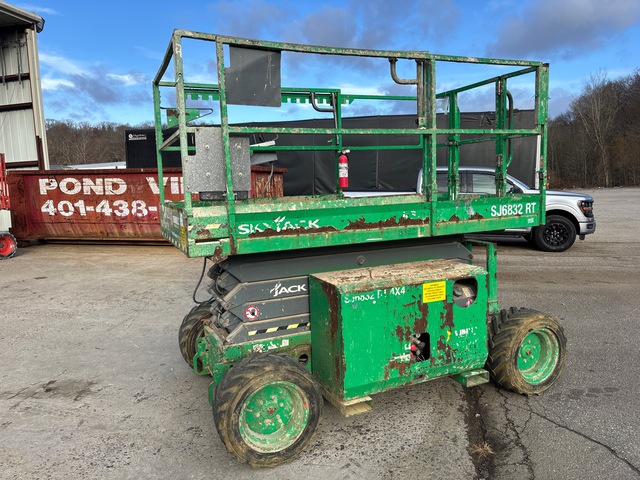 2016 Skyjack SJ6832 RT Diesel 4x4 Scissor Lift