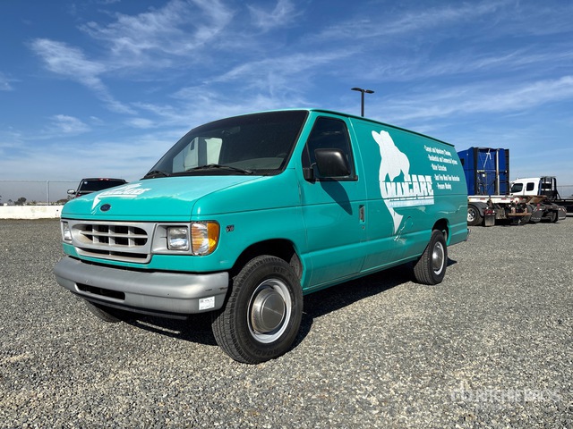 1FTSS34L6WHA92833 Ford E-350 Photo 1