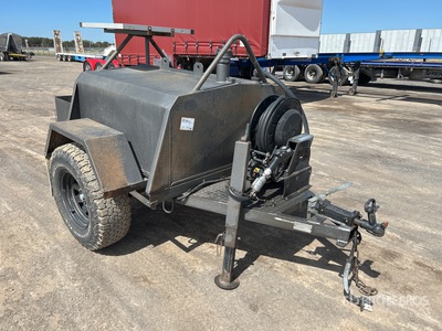 2006 Custom Built S/A 800 L 燃料トレーラー