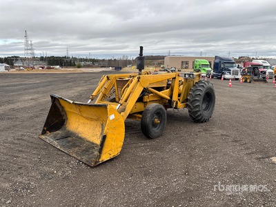 1973 International 574 2WD Ciągnik użytkowy