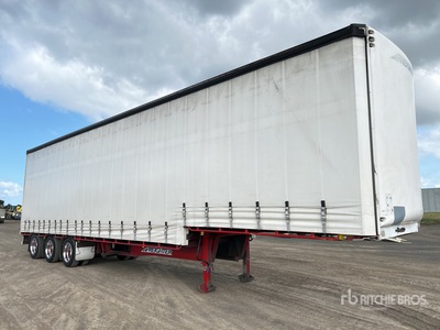 2006 MaxiTrans 13.5 m Tri/A Step Deck Curtain Side Trailer