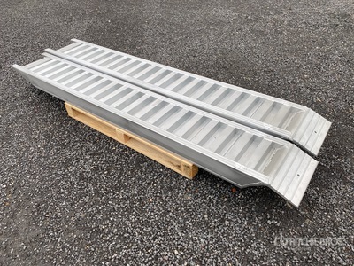 6 Ton Aluminum Loading Ramps (Unused)