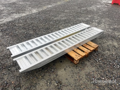 6 Ton Aluminum Loading Ramps (Unused)