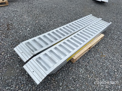 2025 6 Ton Aluminum Loading Ramps (Unused)
