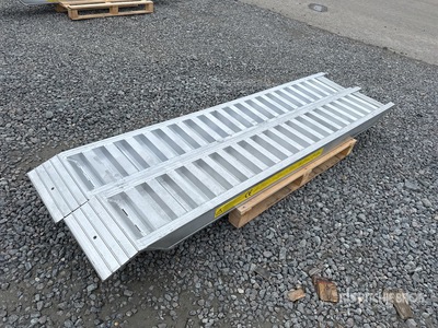 2025 6 Ton Aluminum Loading Ramps (Unused)
