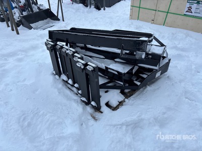 Quantity of (4) 2026 Mower King SA 48 in スキッドステア用フォーク (Unused)