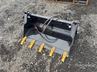 2026 AGT M-4IN1BCT 40 in Multi-Purpose Mini Godet pour chargeuse à différentiel (Unused)