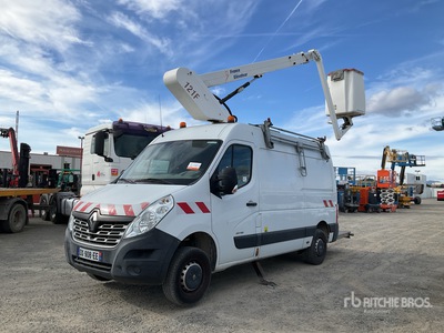 2015 France Elevateur 121FT on 2015 Renault Master 4x2 Bucket Truck