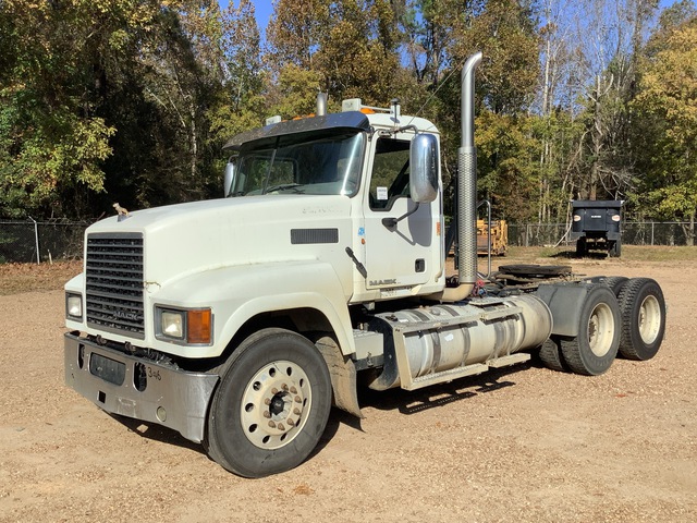 2013 Mack CHU613 6x4 T/A Day Cab Truck Tractor