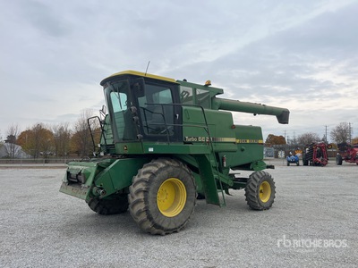 1981 John Deere 6620 حصادة مجمعة