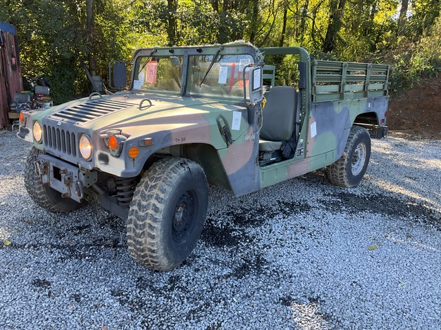 2007 AM General M1097A2 HMMWV 2 Door Soft Top w/Truck Body 2007 AM General M1097A2 HMMWV 2 Door Soft Top w/Truck Body