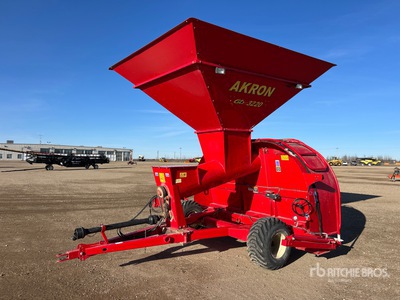 2013 Akron 3220 Grain Bagger