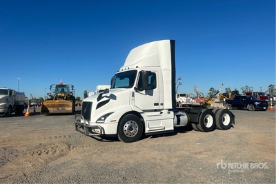 2019 Volvo VNR 6x4 T/A Day Cab Truck Tractor