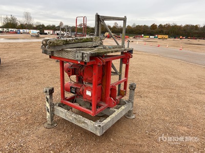 2006 PEC 120 Plateforme Elevatrice A Cremailliere Pionowy podnośnik masztowy (Inoperable)