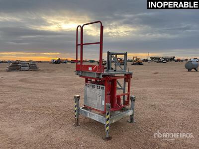 2007 PEC 120 Plateforme Elevatrice A Cremailliere Vertical Mast Lift (Inoperable)