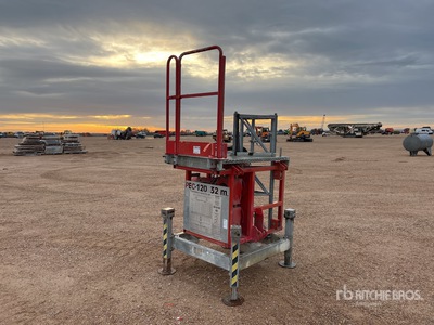 2007 PEC 120 Plateforme Elevatrice A Cremailliere Pionowy podnośnik masztowy (Inoperable)