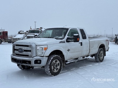 2015 Ford F-350 XLT 4x4 Extended Cab Pickup