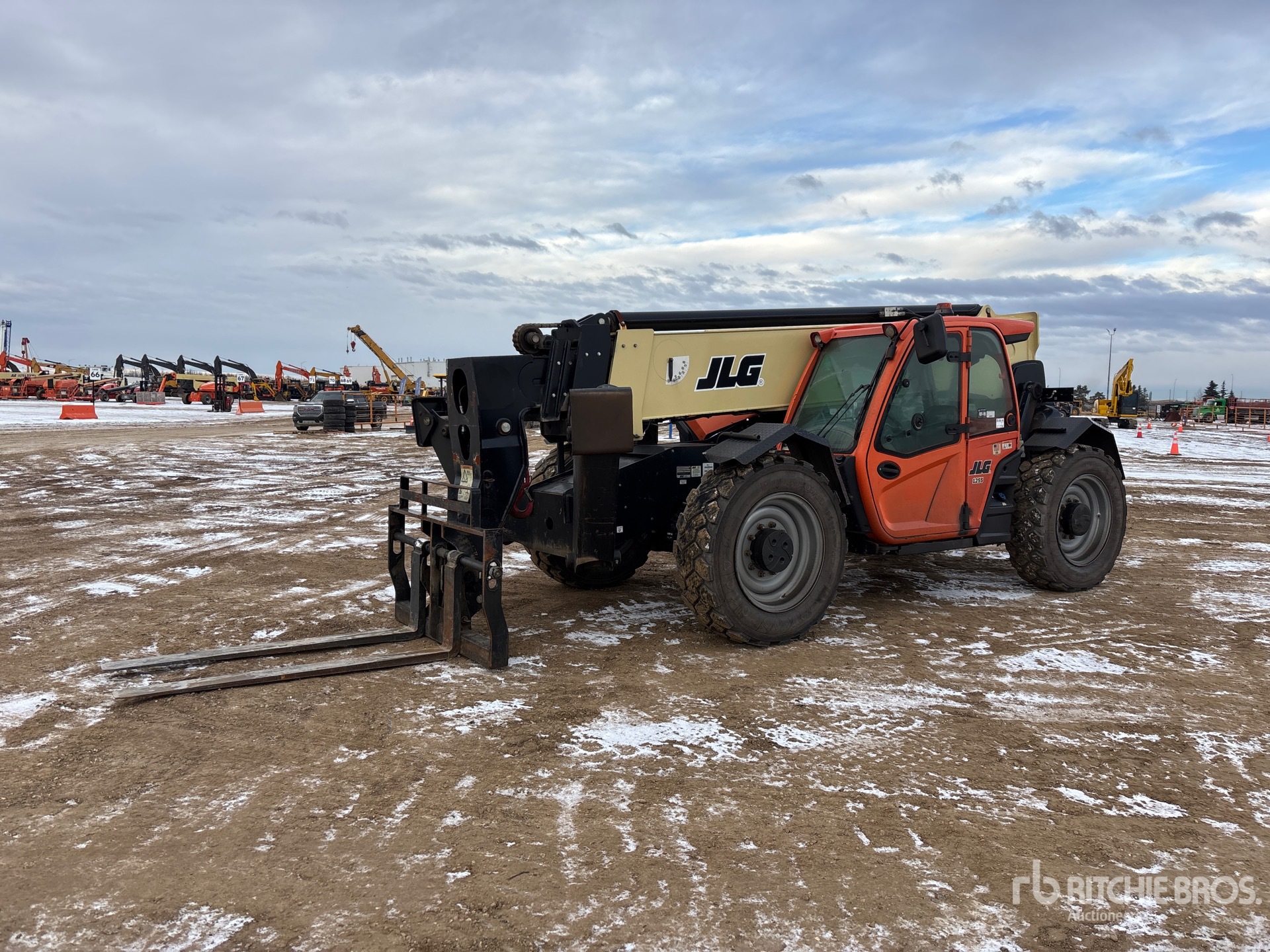 2019 JLG 1255 Telehandler