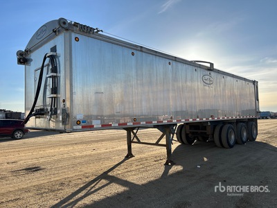 2014 Trout River 38 ft Tri/A Aluminum Remorque à fond ouvrant